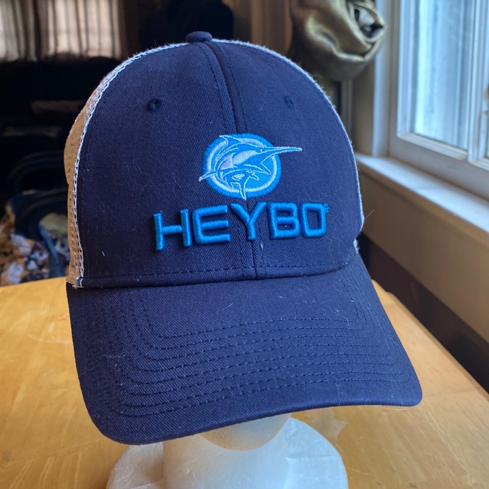 HEYBO baseball style hat in good condition